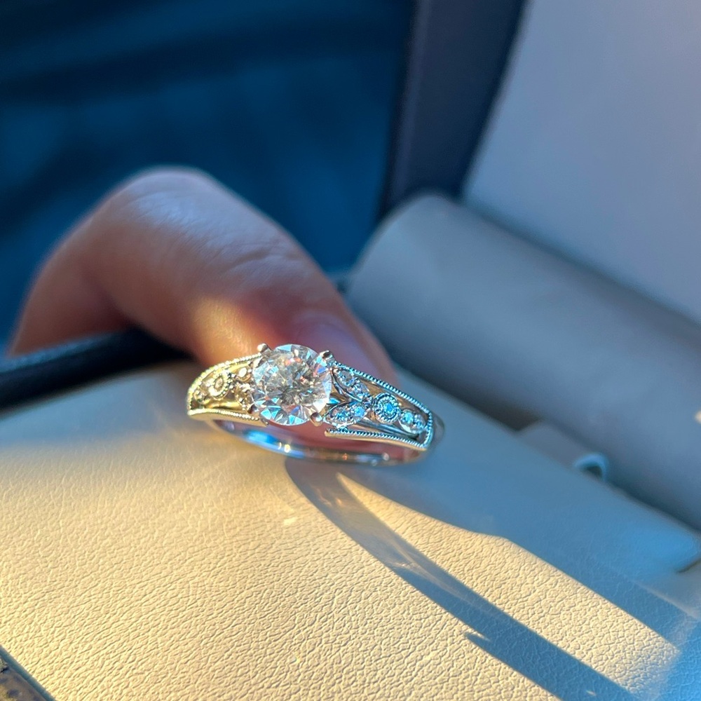 Diamond wedding ring